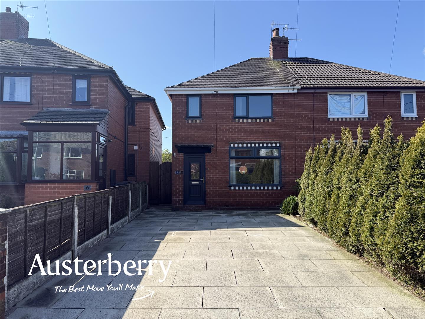 2 bed property in Park Hall Crescent, Stoke-On-Trent